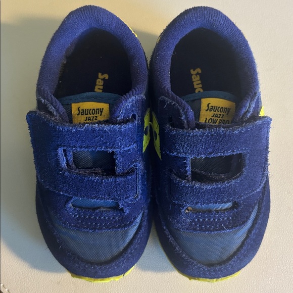 Saucony Navy and Yellow Kids Hook-and-Loop Sneakers - Picture 4 of 11